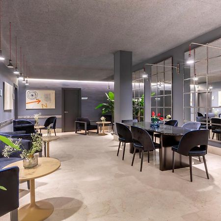 Suites Pamplona Plaza Bagian luar foto