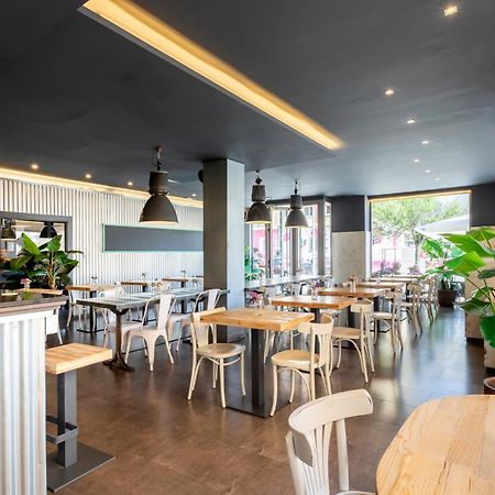Suites Pamplona Plaza Bagian luar foto