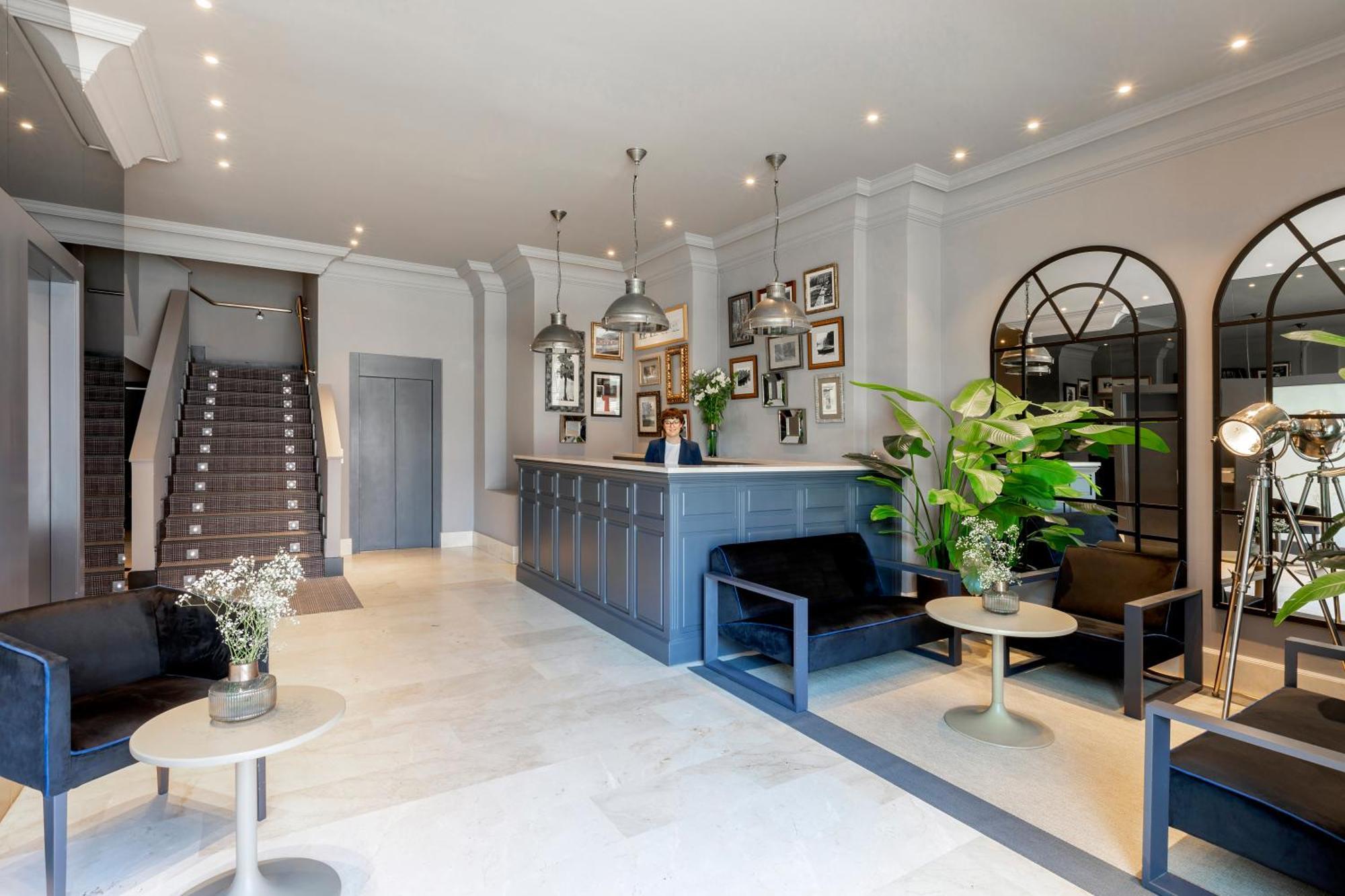 Suites Pamplona Plaza Bagian luar foto